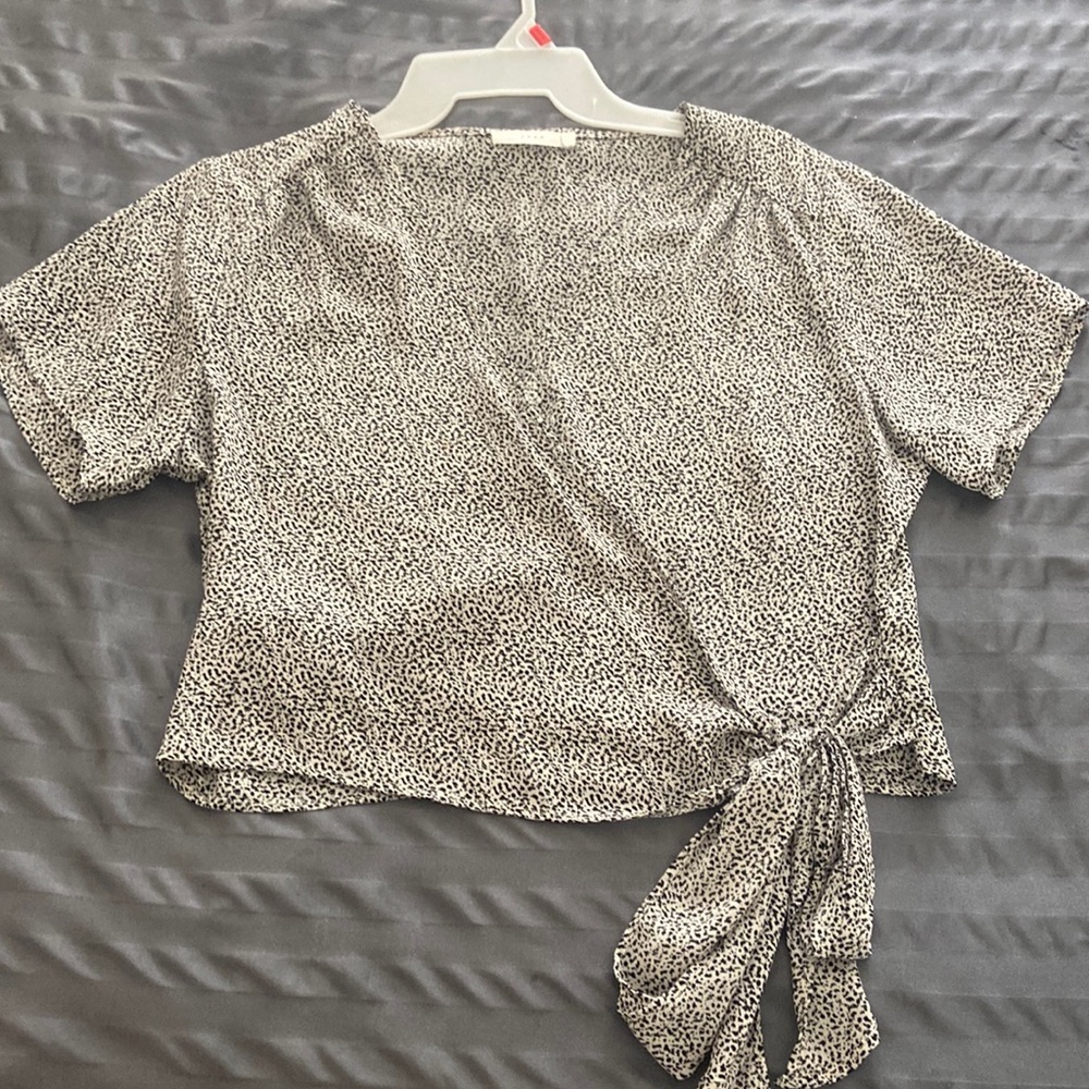 Lush S Sheer Wrap White/Black Blouse